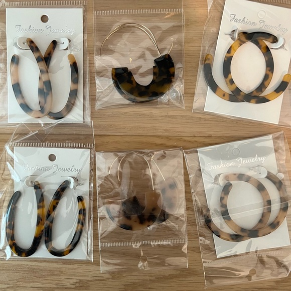 Assorted Tortoise Shell fashion earrings - Picture 1 of 7